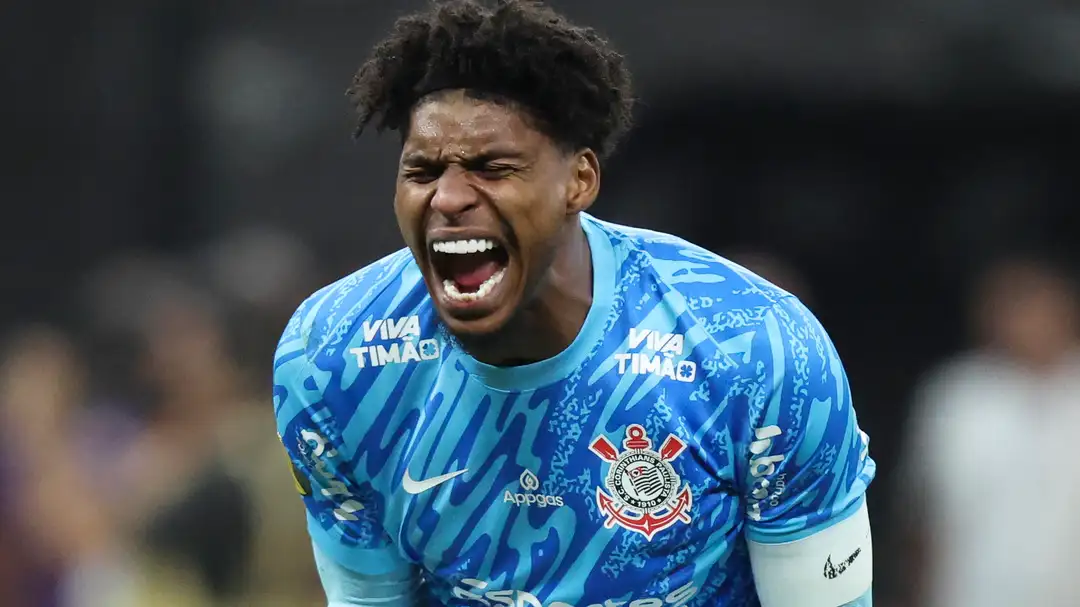 Todos os pênaltis que Hugo Souza defendeu como goleiro do Corinthians⚽