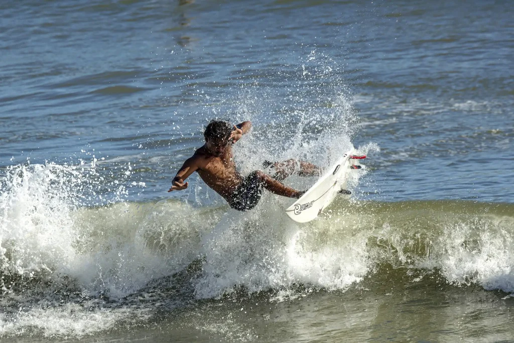 PAGCOR-endorses-WSL-Challenger-Series-for-sports-tourism-growth-1-1024×683